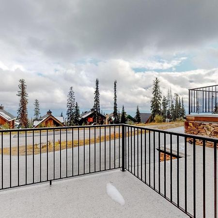 Towering Pines 2 Apartment Big White Ski Resort Exterior photo